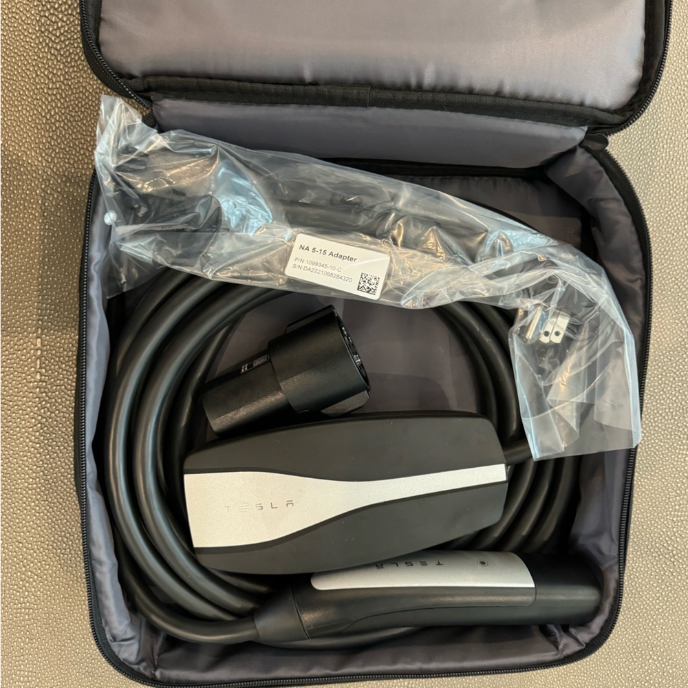 Tesla Mobile Connector